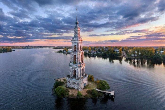 Почему в советское время оставляли полузатопленные церкви?