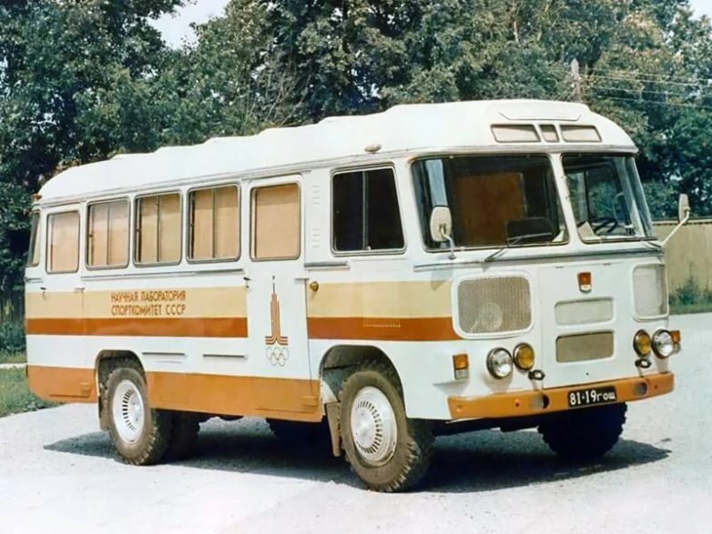Советский автобус нашего детства