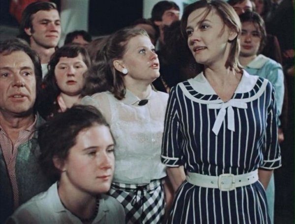 15 моментов из советских фильмов, которые современная молодёжь уже не поймёт