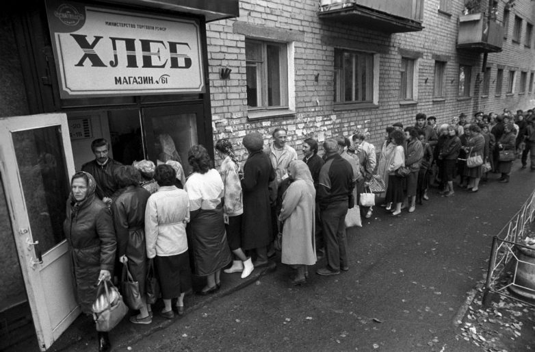 Как в советское время появился культ хлеба и почему от него так сложно избавиться даже сейчас