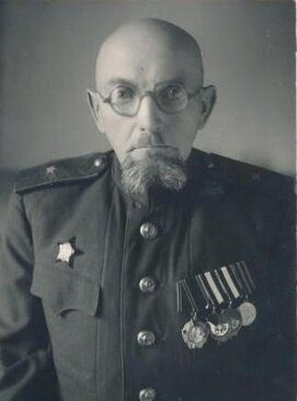 Он был единственным советским генералом, который дважды сбежал из плена