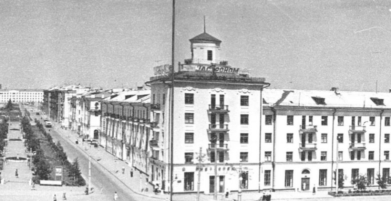 А вы знали, зачем на крышах советских домов возводили эти загадочные башенки