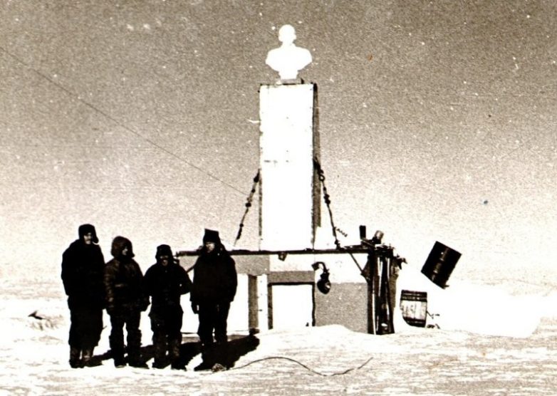 Памятник Ленину на «полюсе недоступности»