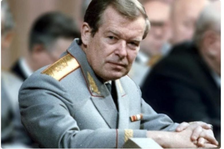 Умер Бакатин. Последний председатель КГБ СССР, который сам его и развалил