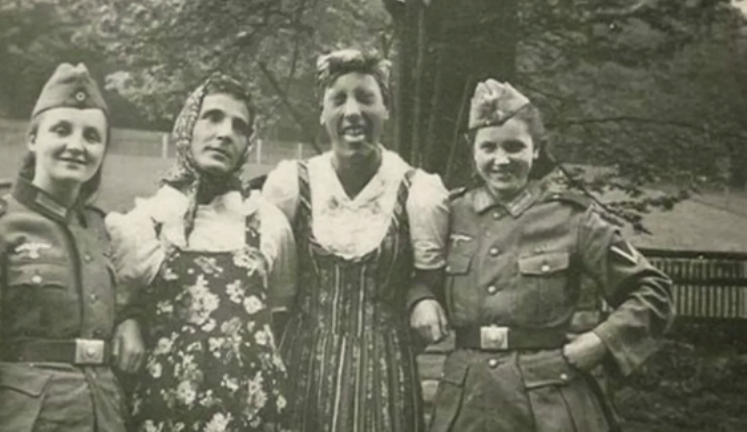 Зачем фашисты надевали женскую одежду, воюя на Восточном фронте
