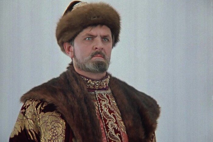 17 советских актёров, чьи гонорары за культовые фильмы просто поражают своей скромностью