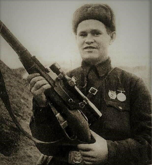 Как легендарный снайпер Василий Зайцев захватил под Одессой 18 исправных самолётов