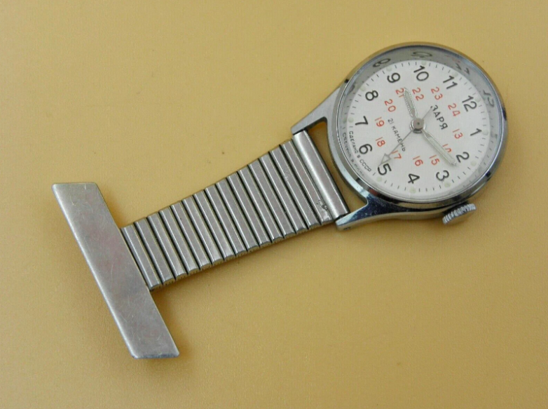 Советские часы для врачей. Почему у них такой странный вид?