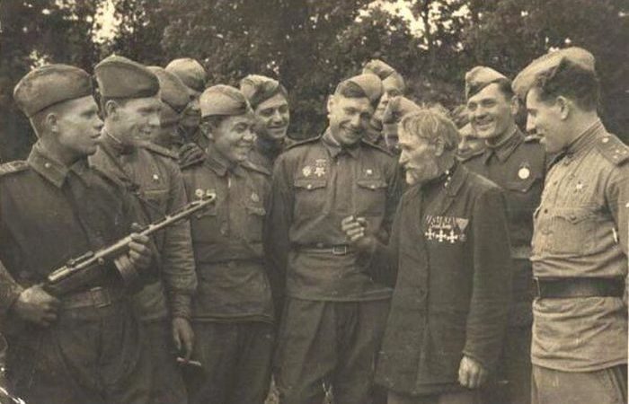 Что стало с ветераном, явившемся на приём к Сталину с полным Георгиевским бантом