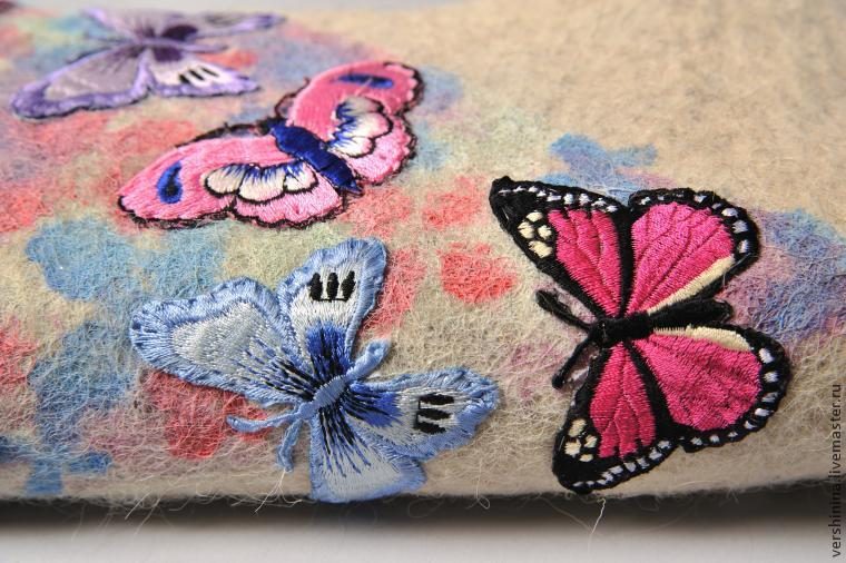 Нежные бабочки: украшаем валенки