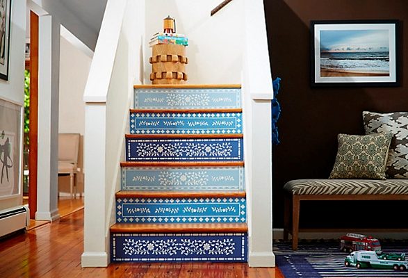 Декорируем лестницу в марокканском стиле