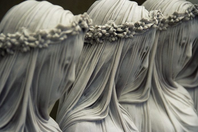 15 потрясающих скульптур из необычных материалов