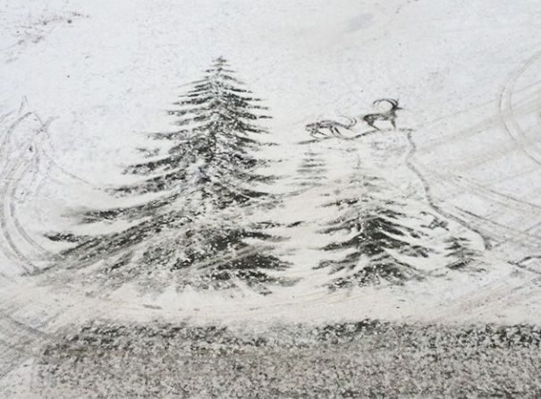 Школьный дворник рисует картины на снегу, чтобы принести радость детям