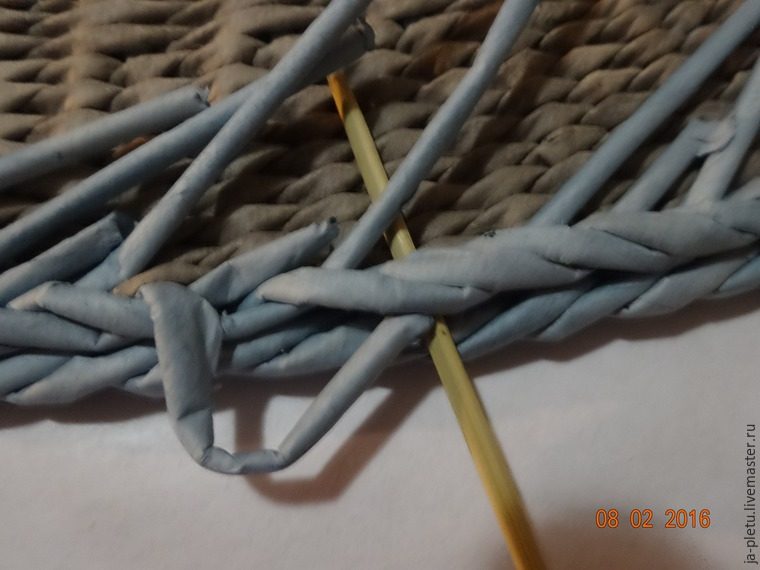 Плетение сервировочных ковриков из бумажных трубочек