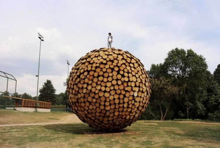 Невероятные деревянные скульптуры из брёвен