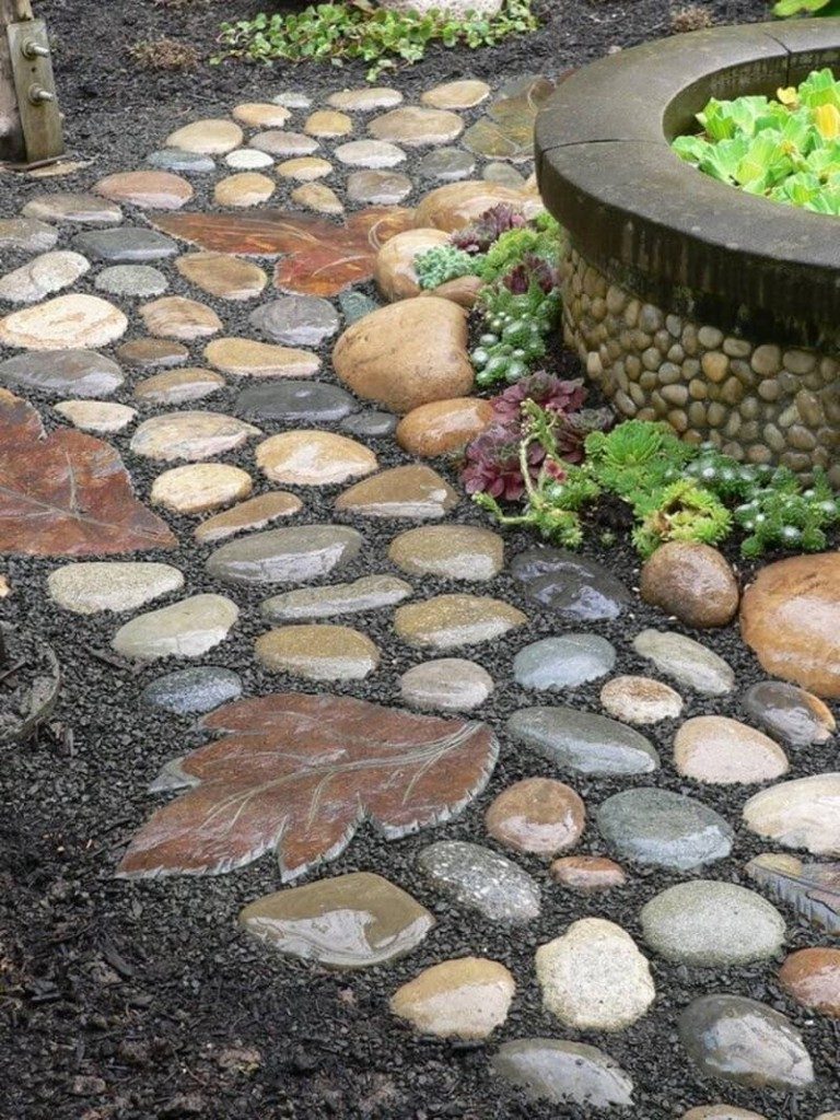 Интересные идеи каменных дорожек в саду