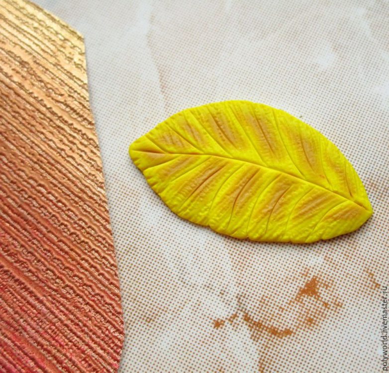 Ваза «Осенняя фантазия» с декором из полимерной глины