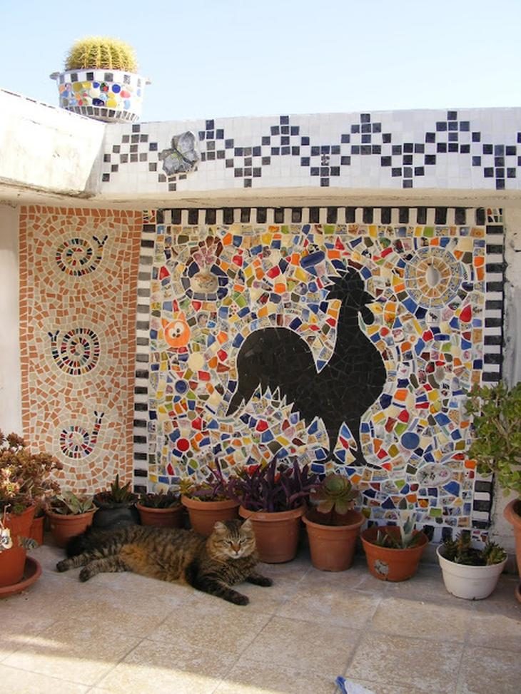 Мозаика на садовом участке