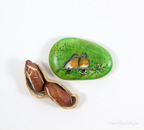 Очаровательные миниатюрные рисунки на камнях