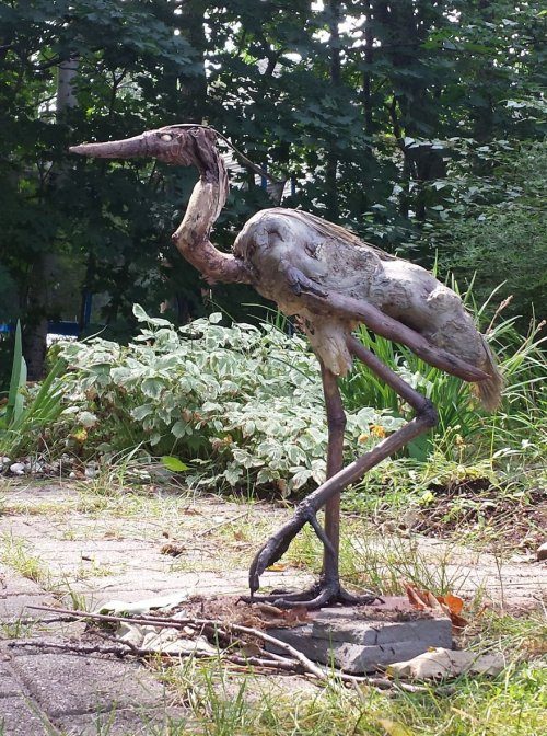 Скульптуры животных из коряг