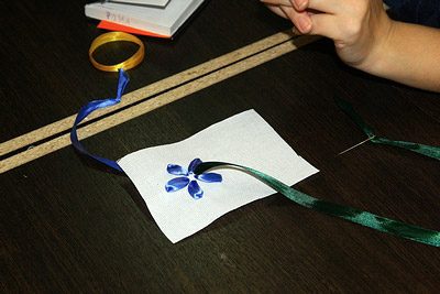 Вышивка шелковыми лентами