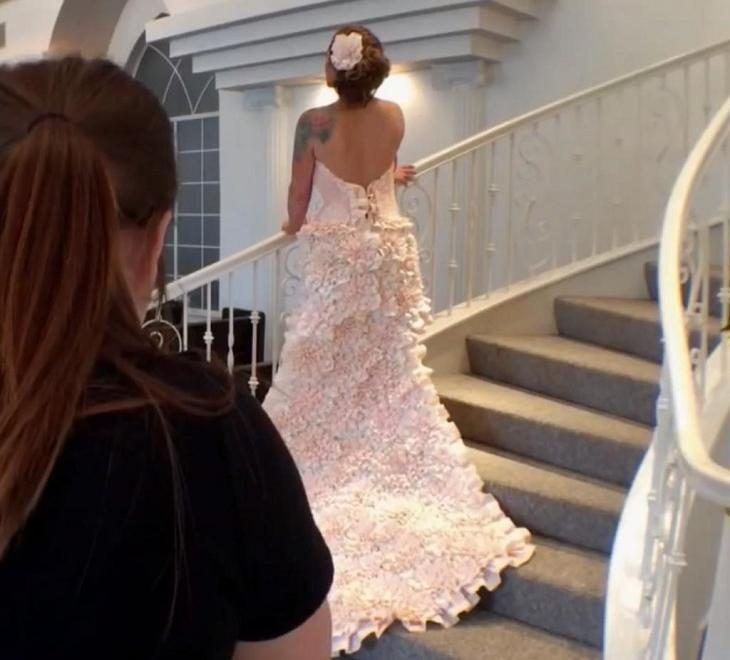 Свадебное платье из варёной туалетной бумаги