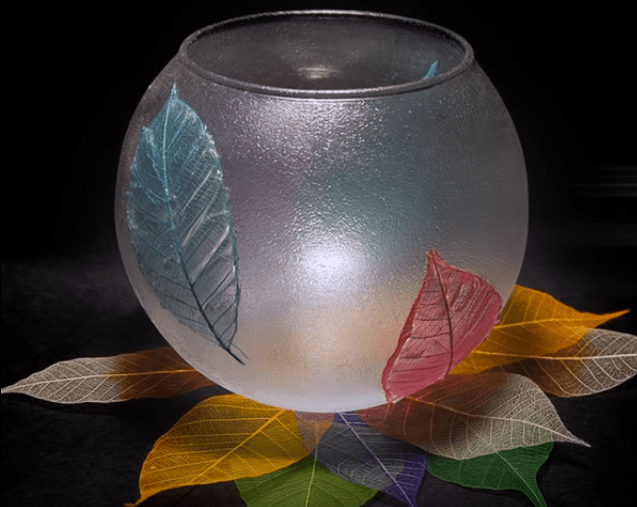 Стильная ваза с прозрачным моделирующим гелем
