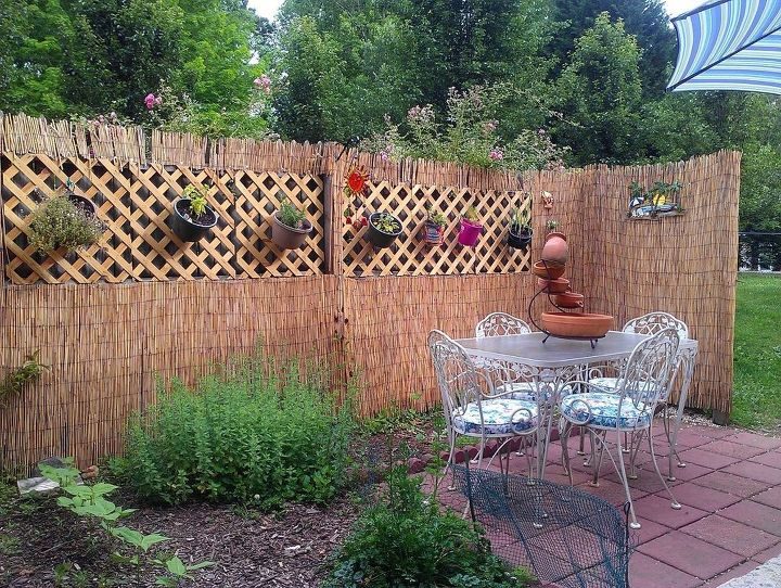 Идеи использования деревянной решётки в доме и в саду