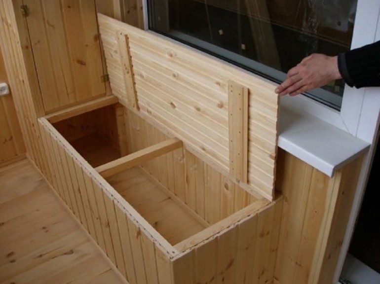 Ящик-лавка для экономии места в дачном доме