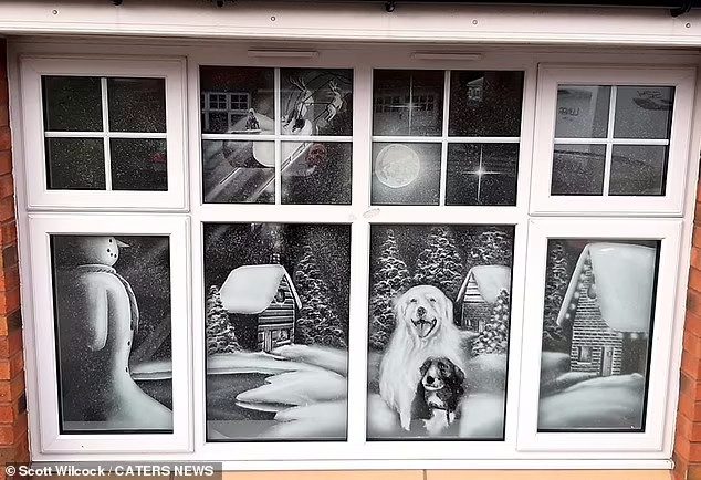 Талантливый англичанин рисует на окнах с помощью искусственного снега