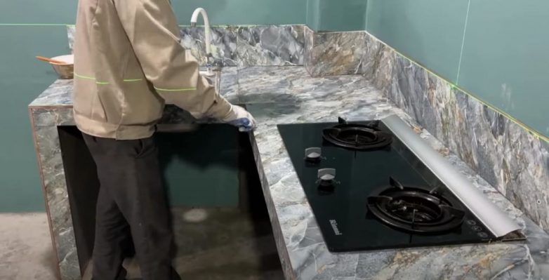 Кухонный уголок со столешницей из керамогранита своими руками