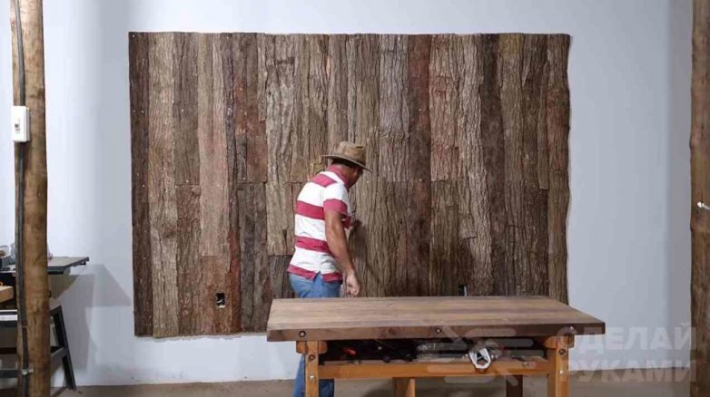 Отделка стены древесной корой