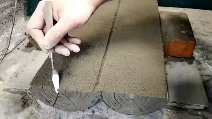 Вечный бордюр из цемента, песка и краски