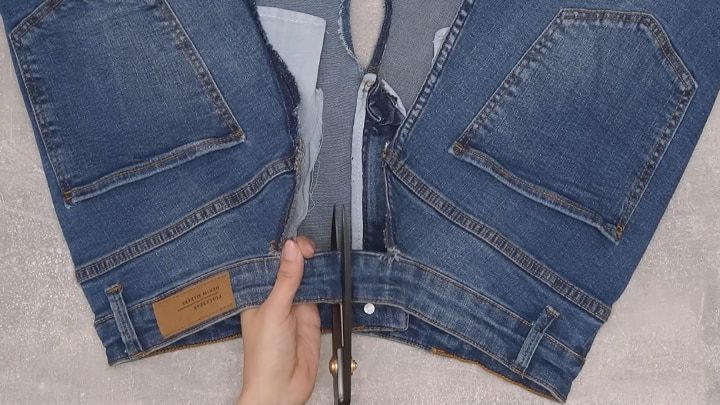 Стильная юбка из джинсов