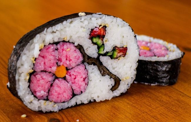 Японское искусство: роллы и суши