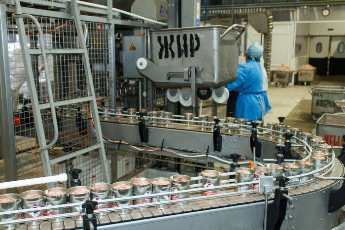 Как производят тушенку на заводе