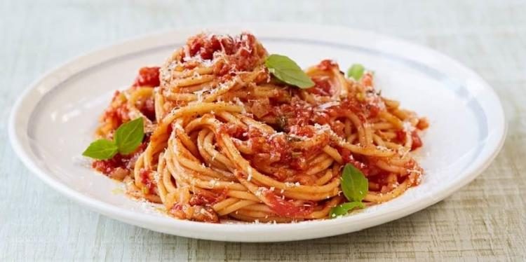 Почему не стоит сливать воду после варки спагетти?