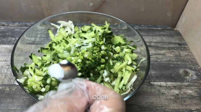 Очень простой и вкусный салат