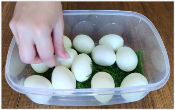 Маринованные яйца - простая и вкусная закуска