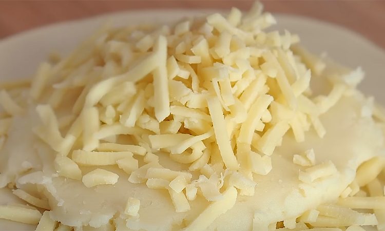 Гениальное блюдо из теста и сыра. Без яиц, дрожжей и духовки