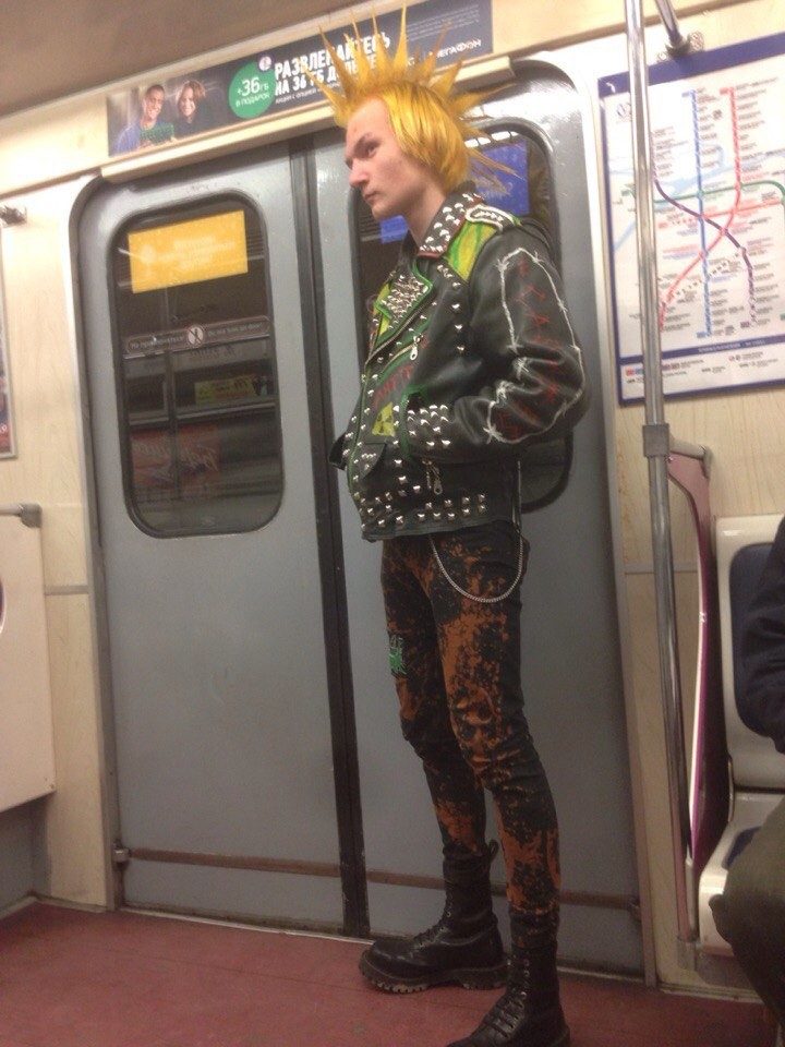 30 неподражаемых модников, которых можно встретить в нашем метро