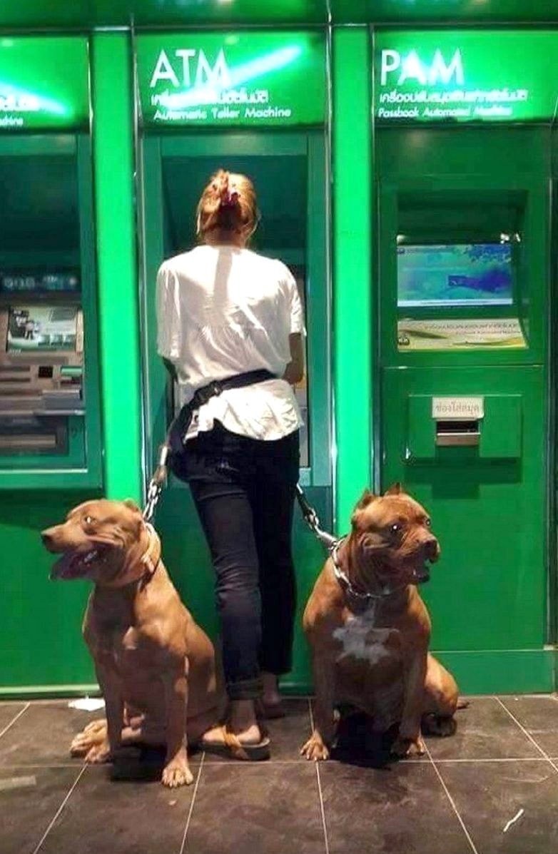Оказывается, вот как надо снимать деньги в банкомате