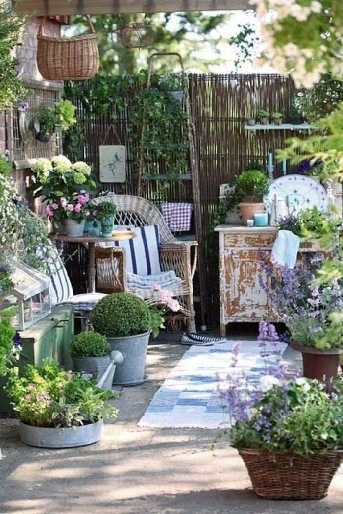 Как сделать сад романтичным