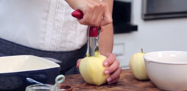Куда деть урожай: три простых и быстрых рецепта с яблоками