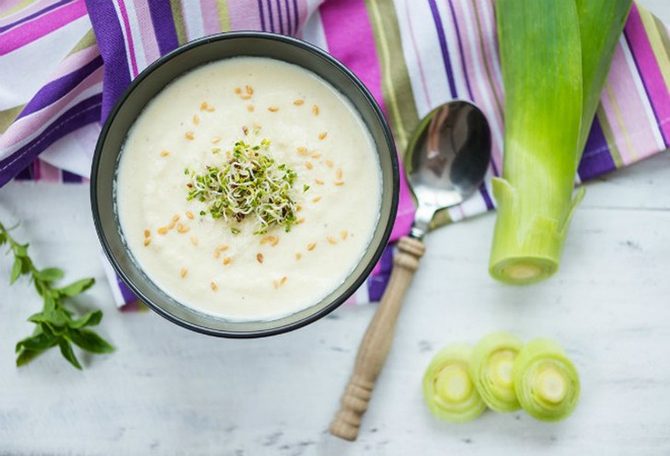 10 необычных рецептов крем-супов: стоит попробовать!