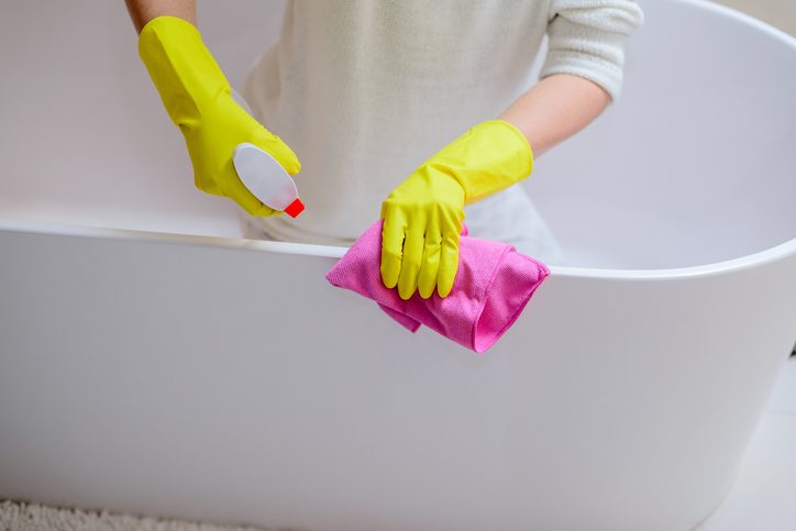 5 проверенных способов отмыть очень грязную ванну