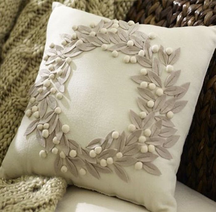 Интерьерные декоративные подушки думки для дивана своими руками