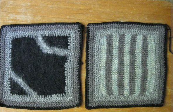 Оригинальный плед из старых свитеров своими руками