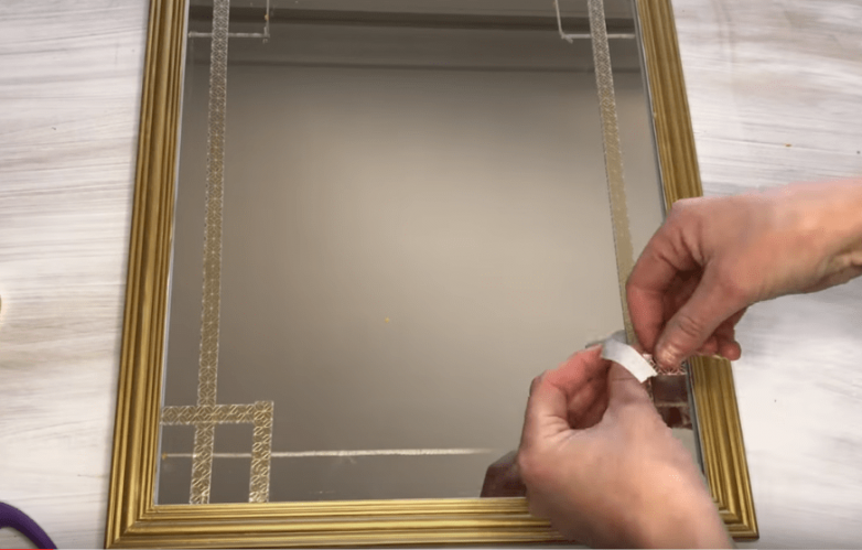 Можно ли произвести реставрацию старых зеркал и как это правильно сделать в домашних условиях?