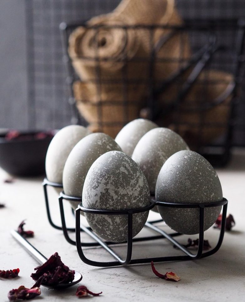 8 натуральных способов окрашивания пасхальных яиц